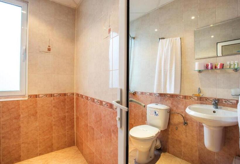 Номер Стандарт Трехместный, Family Hotel Saint Konstantin