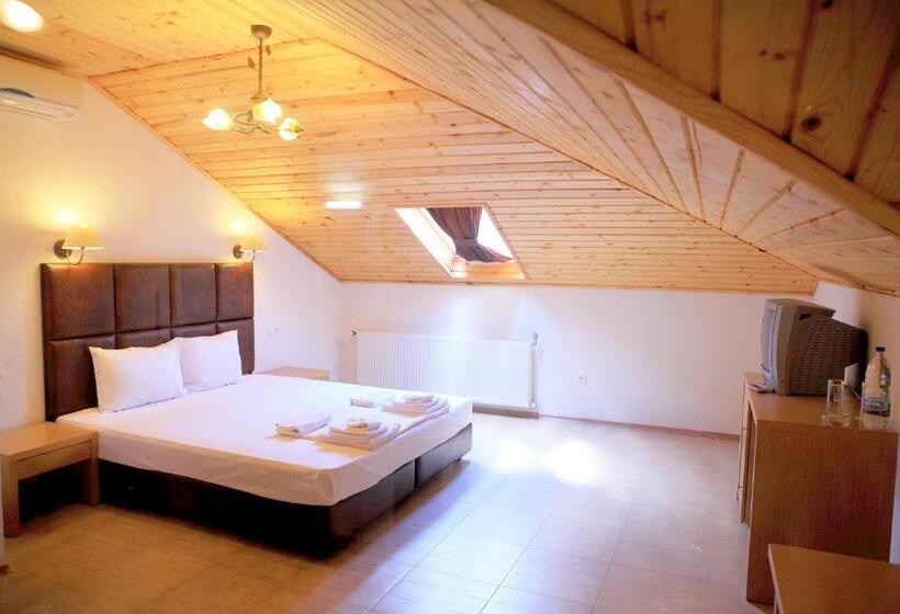 デラックスルーム, Elli Greco