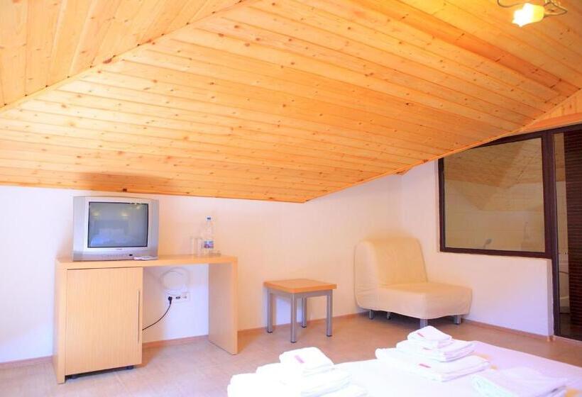 メゾネットスイート, Elli Greco