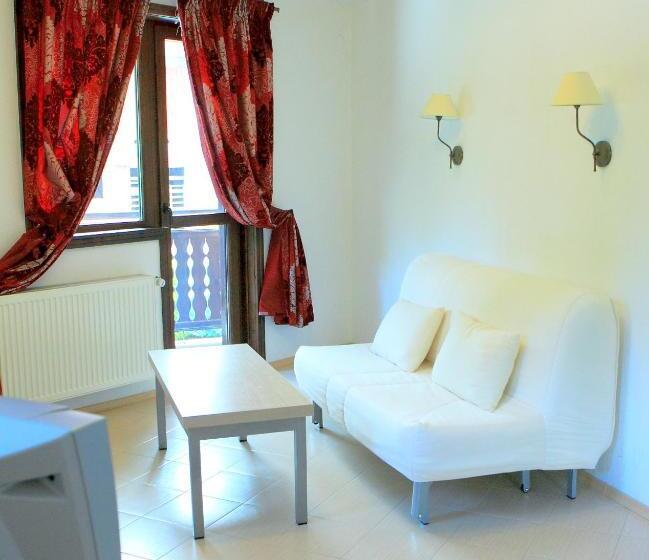 スイート, Elli Greco