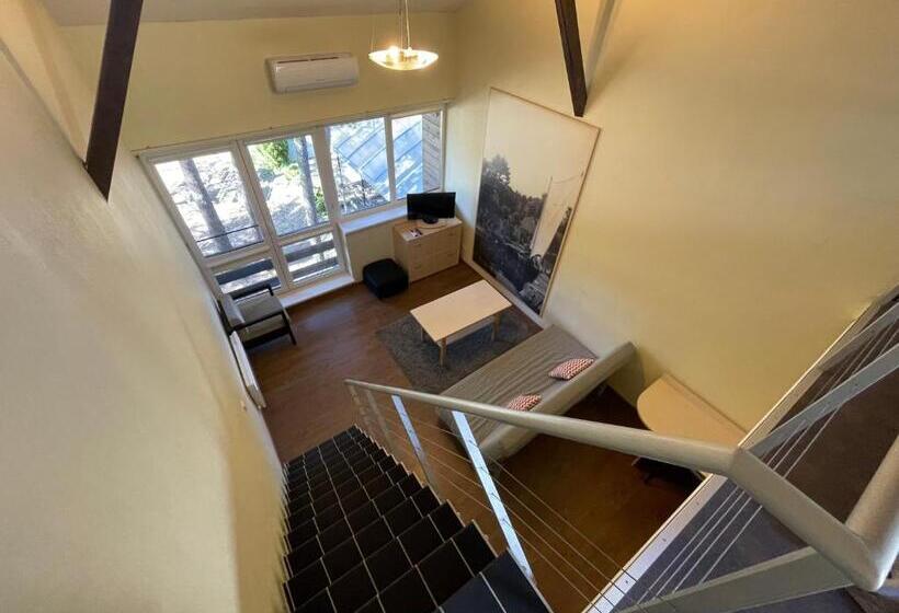 استودیوی استاندارد, Nidos Kempingas