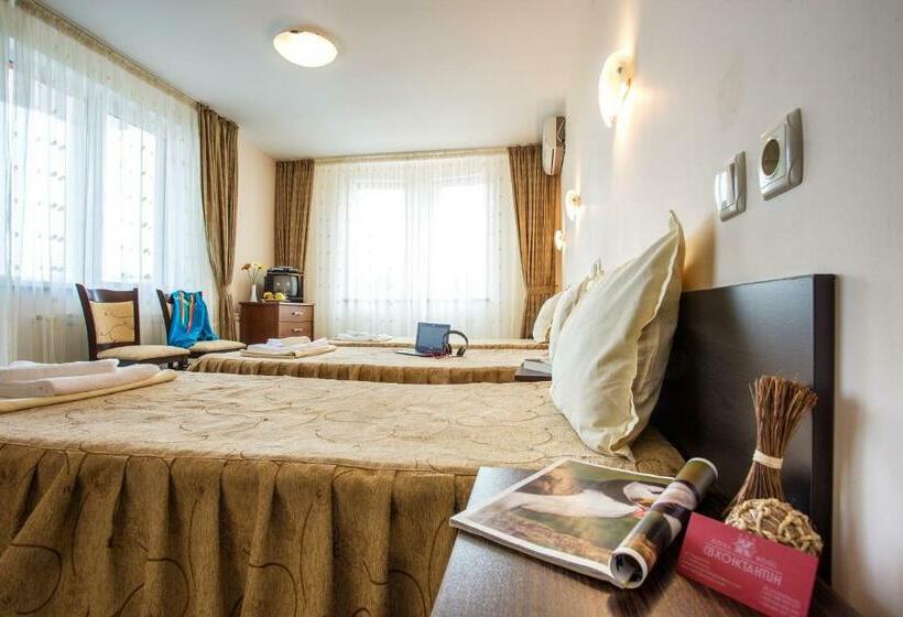 スタンダードトリプルルーム, Family Hotel Saint Konstantin