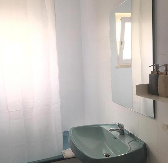 Номер Стандарт Боковой Вид на Море, Homemoel Local Accomodation Al