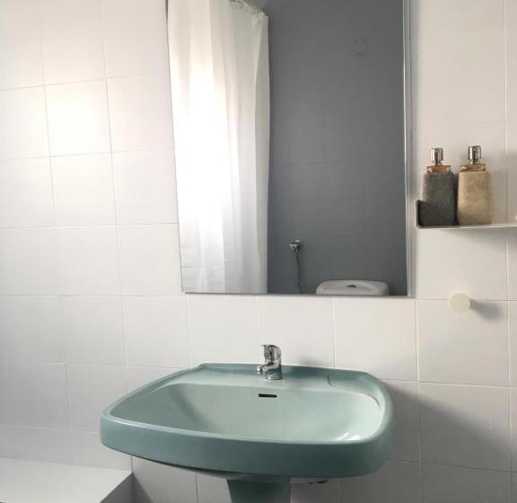 Номер Стандарт Боковой Вид на Море, Homemoel Local Accomodation Al