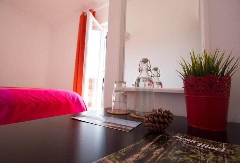 Номер Стандарт Боковой Вид на Море, Homemoel Local Accomodation Al