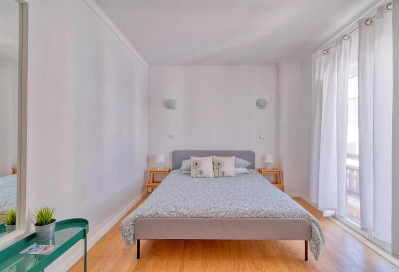 Номер Стандарт с Балконом, Homemoel Local Accomodation Al