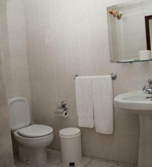 غرفة قياسية ثلاثية, Restaurante E Residencial O Resineiro