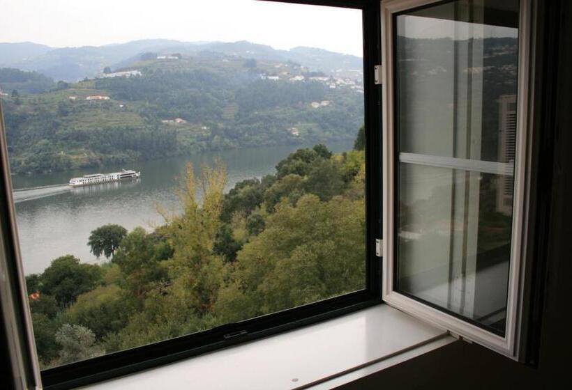 스탠다드 룸 강 전망, Quinta Das Quintas & Spa