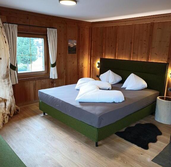 חדר סטנדרט, Obersanterhof