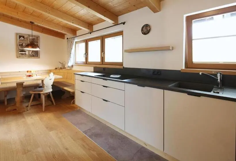 景色の見える一ベッドルームアパートメント, Obersanterhof