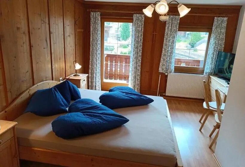 マウンテンビュースタンダードルーム, Obersanterhof