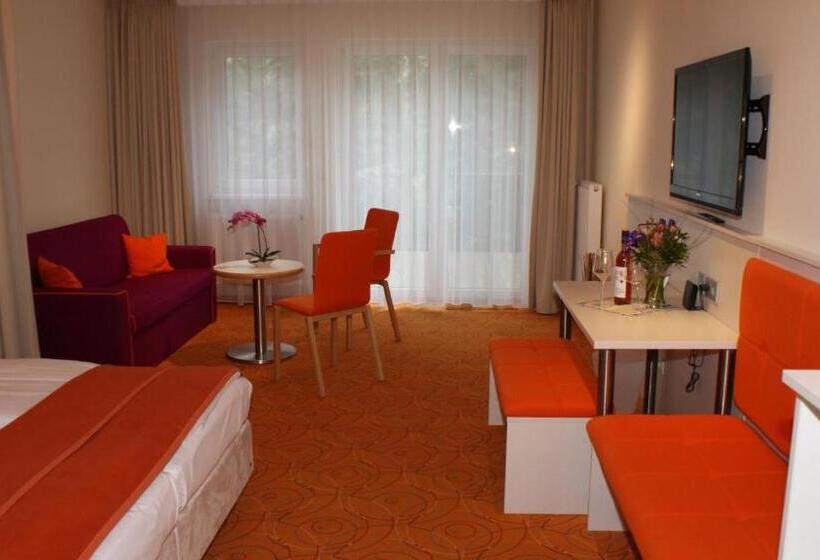 패밀리 룸, Waldperle