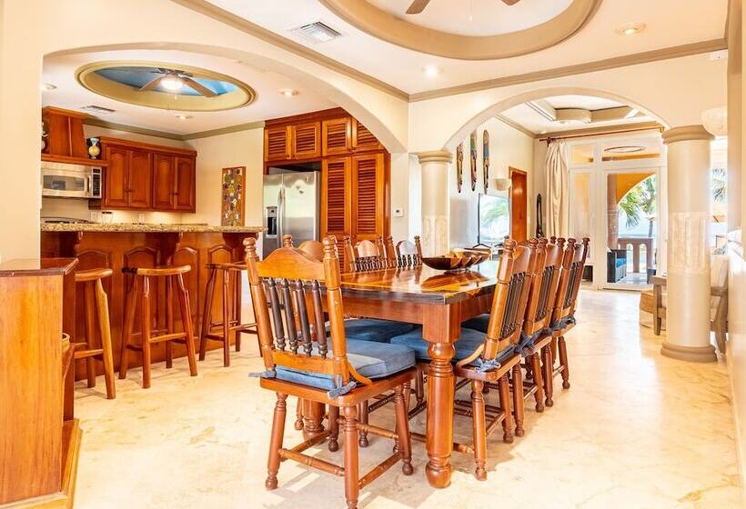 Вилла 3 Спальни, Belizean Cove Estates