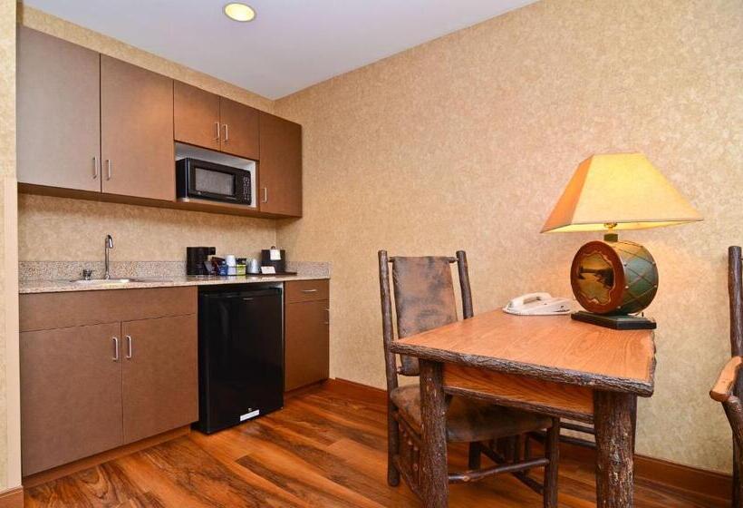 带大床的套房, Best Western Plus Kelly Inn And Suites