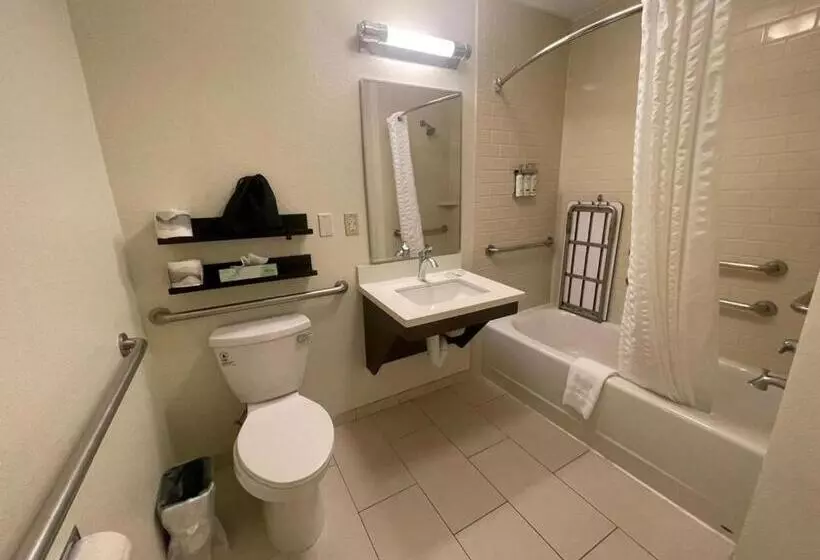 スタンダードスタジオ, Candlewood Suites Secaucus, An Ihg