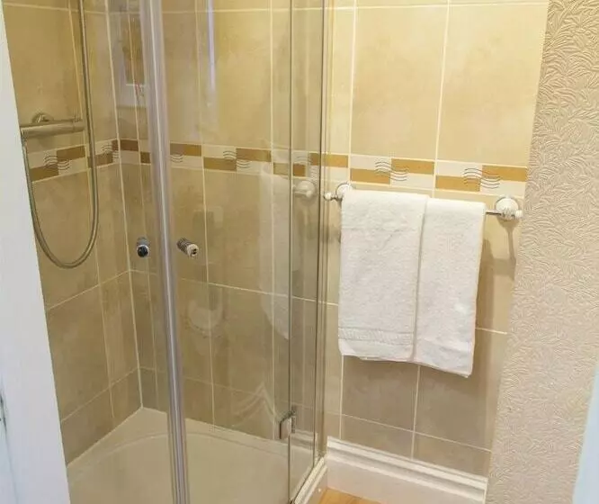 اتاق استاندارد یک نفره, Gatwick Turret Guest House