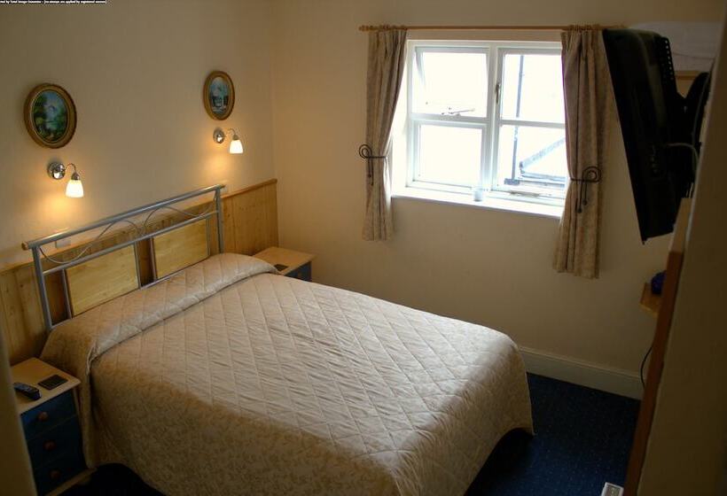 Номер Стандарт, Gatwick Turret Guest House