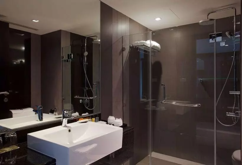 スイート（家族用）, Golden Tulip Mandison Suites