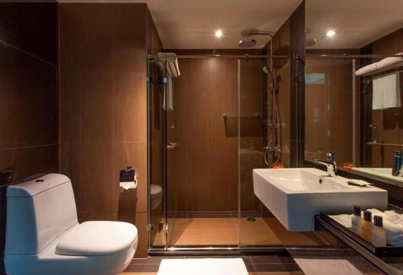 デラックスルーム, Golden Tulip Mandison Suites