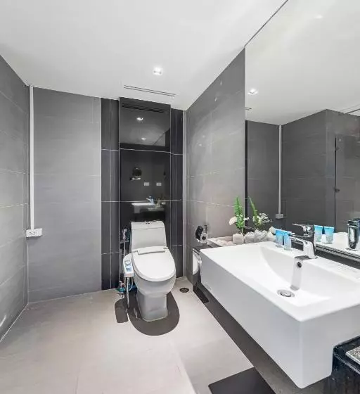 スイート（家族用）, Golden Tulip Mandison Suites
