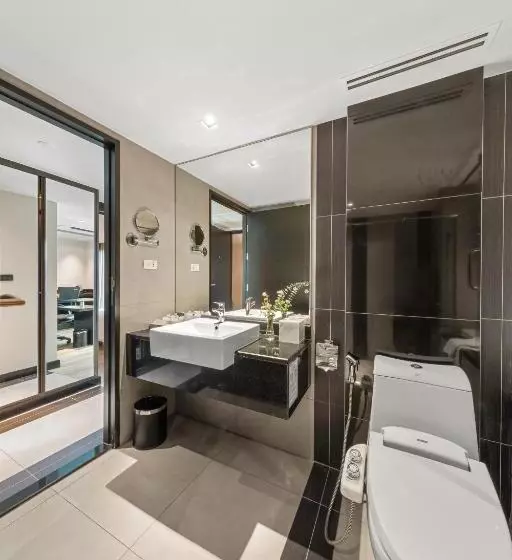 スイート（家族用）, Golden Tulip Mandison Suites