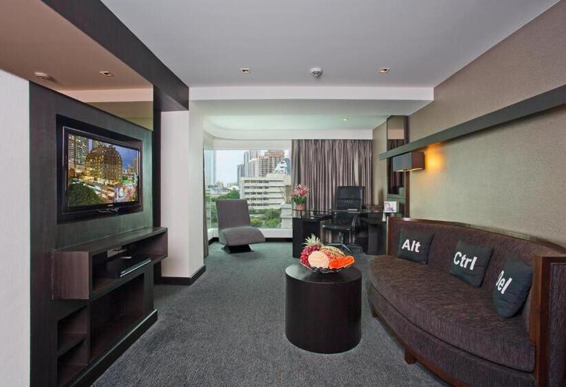 Quarto Deluxe, Golden Tulip Mandison Suites