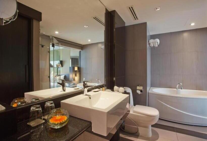 デラックスルーム, Golden Tulip Mandison Suites