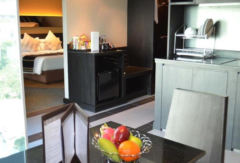 キングサイズベッドのスイートルーム, Golden Tulip Mandison Suites