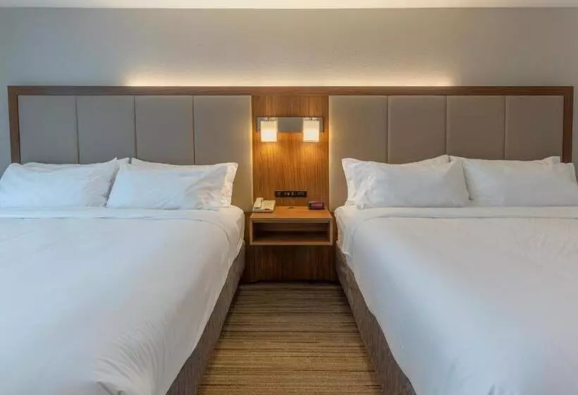 スイート, Holiday Inn Express   Indianapolis   Southeast, An Ihg