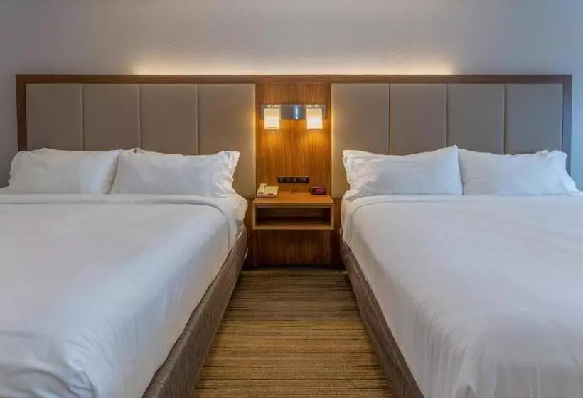 スイート, Holiday Inn Express   Indianapolis   Southeast, An Ihg
