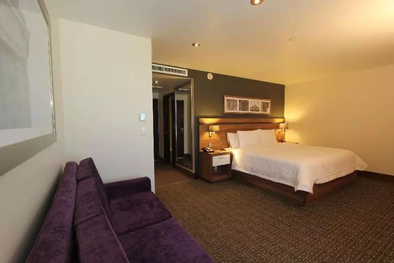 スタンダードルーム, Holiday Inn Express   Indianapolis   Southeast, An Ihg