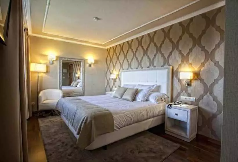 Standard Room, Os Olivos