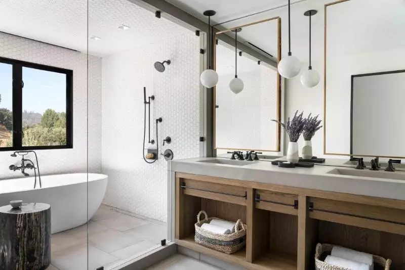 Superior Room, Os Olivos