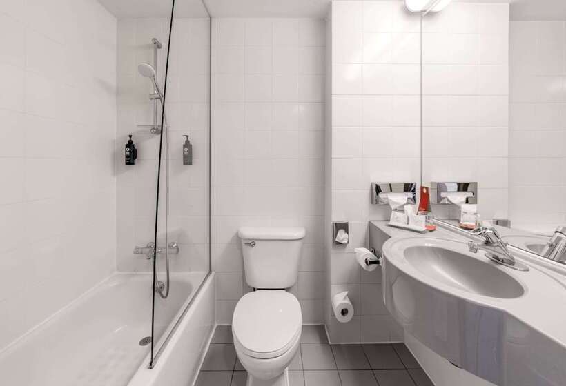 اتاق کلاس بیزنس, Ramada By Wyndham Bucharest Parc