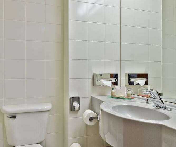 اتاق کلاس بیزنس, Ramada By Wyndham Bucharest Parc