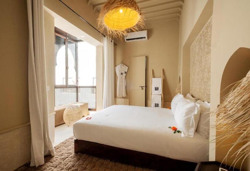 اتاق استاندارد با بالکن, Riad Zi