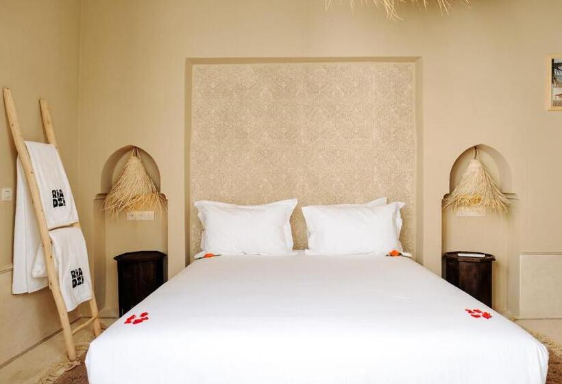 اتاق استاندارد با بالکن, Riad Zi