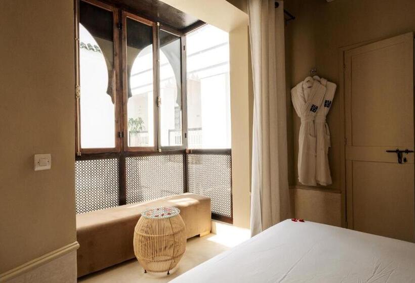 اتاق استاندارد با بالکن, Riad Zi