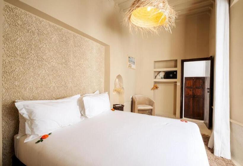 اتاق استاندارد با بالکن, Riad Zi