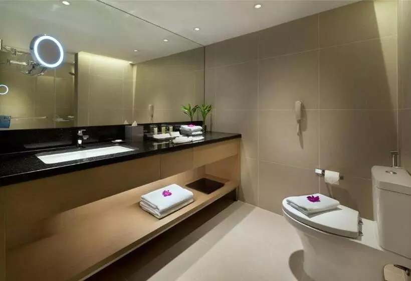 キングサイズベッドのデラックスルーム, The Saujana Hotel Kuala Lumpur