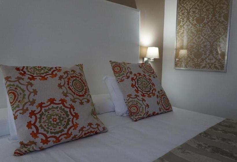 سوییت جونیور با چشمانداز دریا, Anoreta Suites