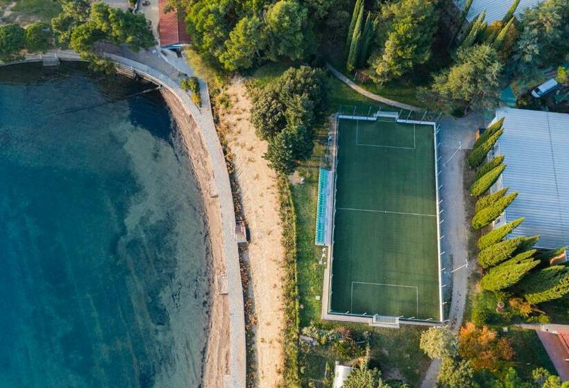 اتاق خانوادگی, Depandansa Bor