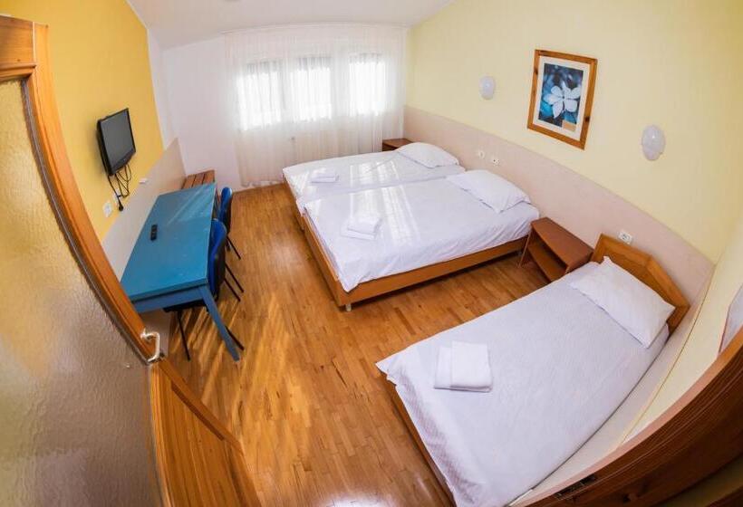 اتاق استاندارد سه نفره, Depandansa Bor