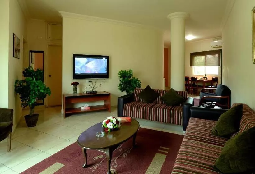 سوئیت راحتی, Byblos Comfort Hotel