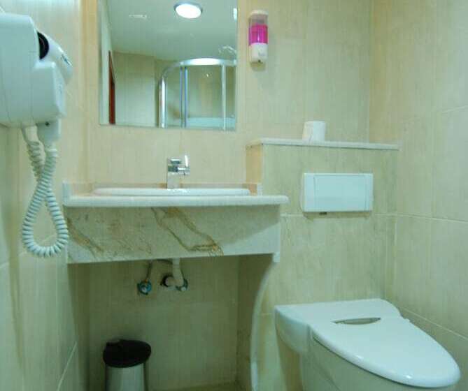 Standard Triple Room, Al Rashid