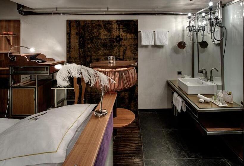 اتاق لوکس با چشم‌انداز, Backstage Boutique Spa