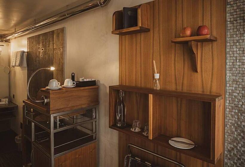 اتاق استاندارد, Backstage Boutique Spa