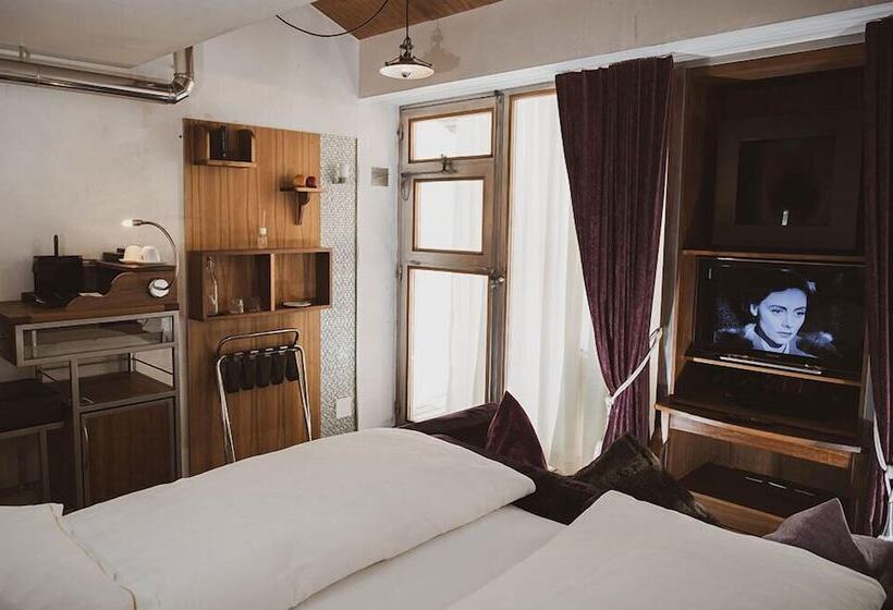 اتاق استاندارد, Backstage Boutique Spa