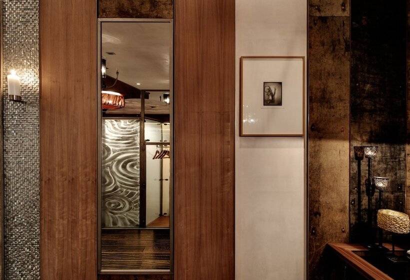 سوییت خانوادگی, Backstage Boutique Spa