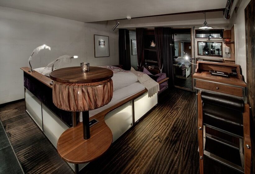 اتاق استاندارد, Backstage Boutique Spa